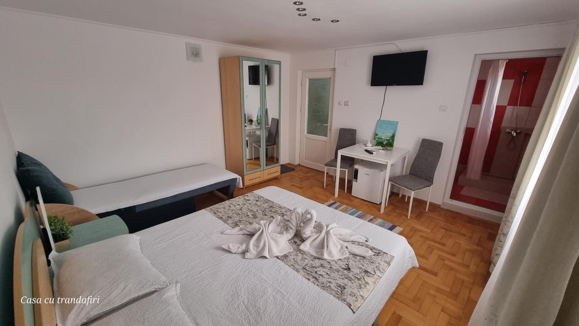 Casa Cu Trandafiri Guest house